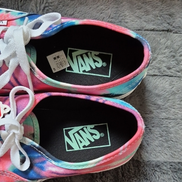 Vans Size 7M/8.5W Tie-Dye Sneakers! NWT! - Picture 5 of 11